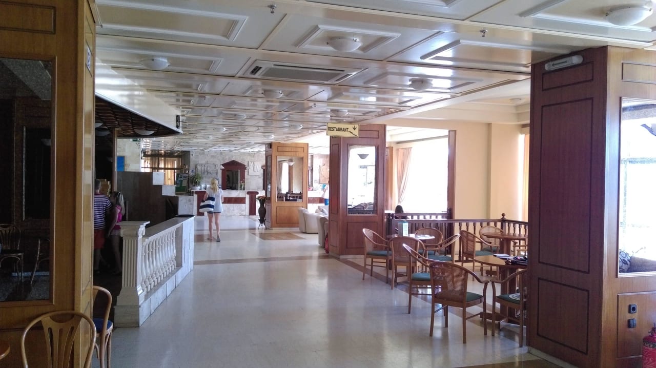 Lobby Hotel Pappas