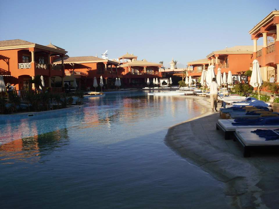 Pool der 400er Anlage Pickalbatros Alf Leila Wa Leila Resort - Neverland Hurghada