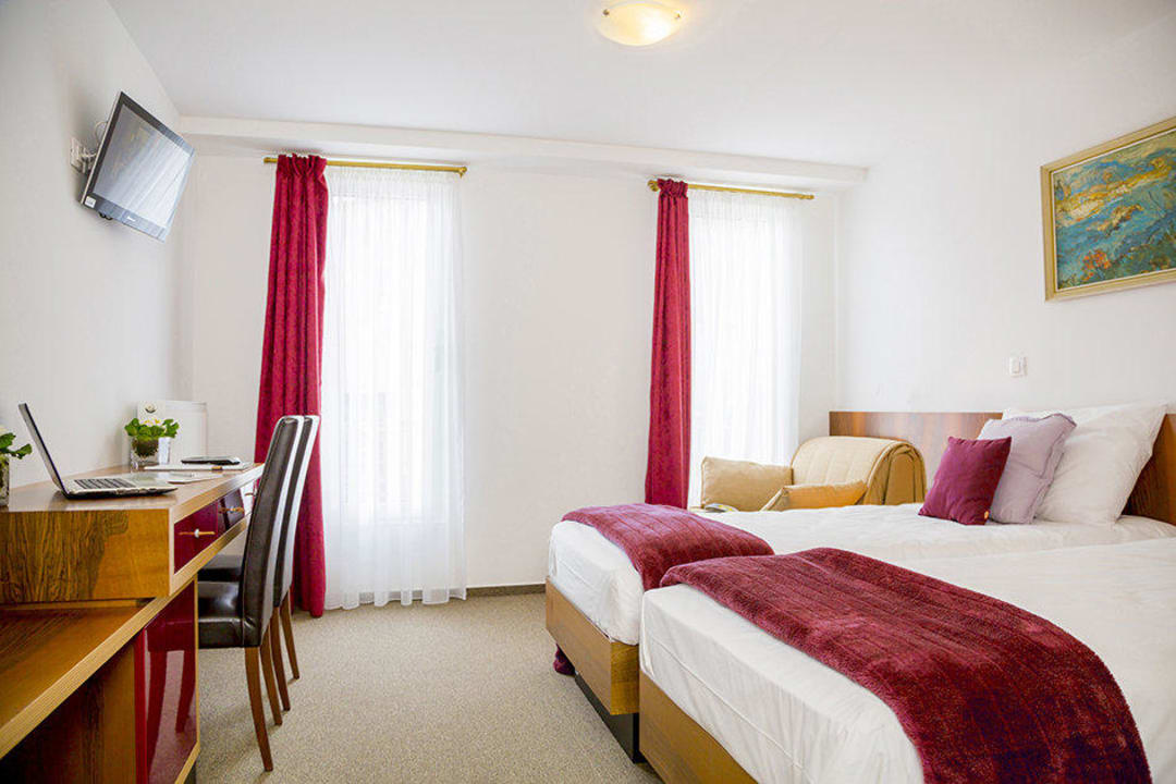 Twin room Postojna cave Rooms & Apartments Proteus