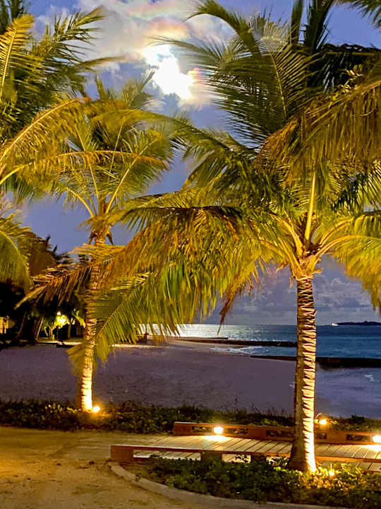 Strand Adaaran Select Meedhupparu Island Resort - Premium All Inclusive