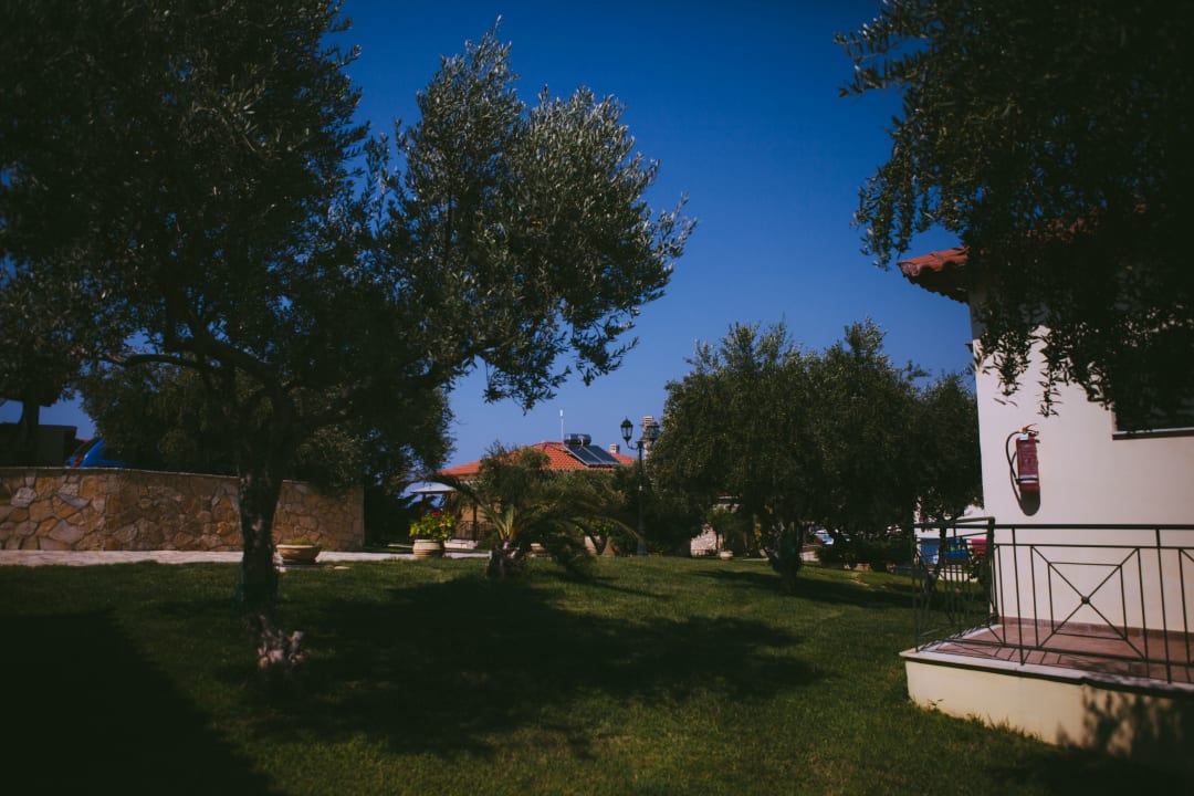 Gartenanlage Vigla Village Hotel Aparts Resort