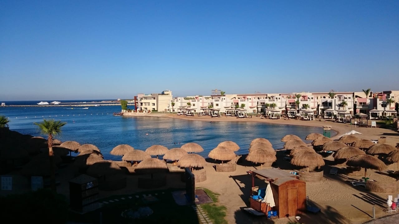 Hoteleigene Lagune SUNRISE Crystal Bay Resort