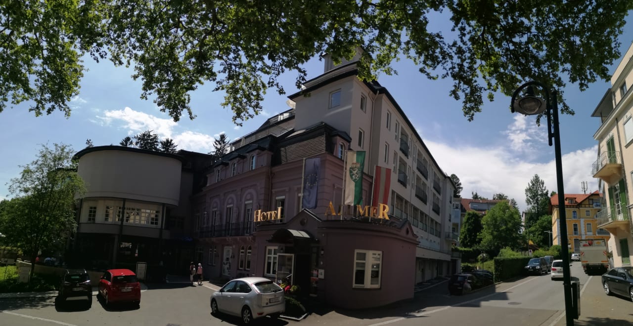 Außenansicht Wellnesshotel Allmer