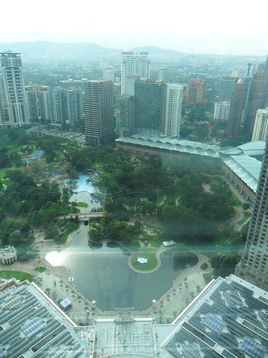 Blick der Petronas Tower auf Traders Hotel Traders Kuala Lumpur