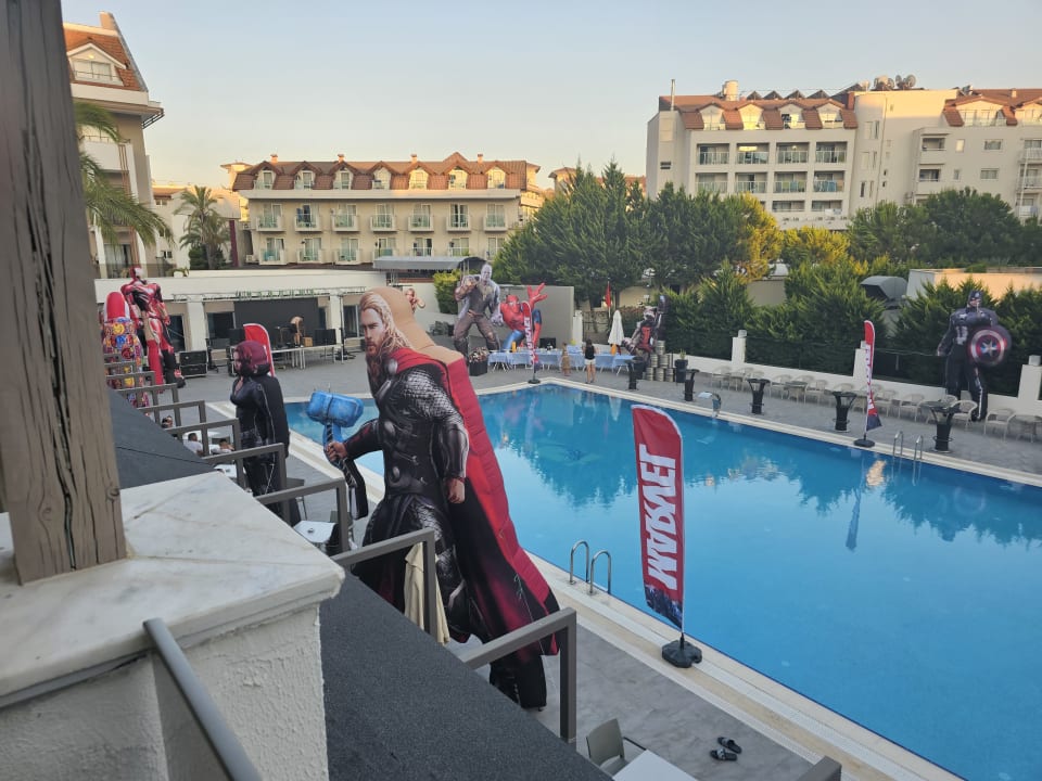 Pool Side Story Resort & Spa