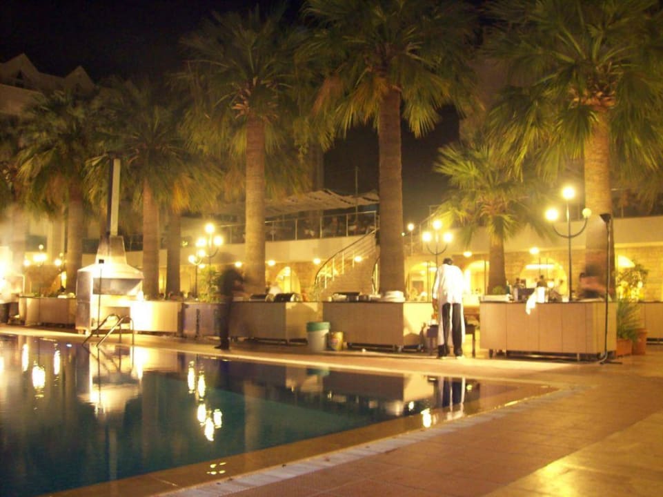 Pool Abends Turunc Resort Hotel