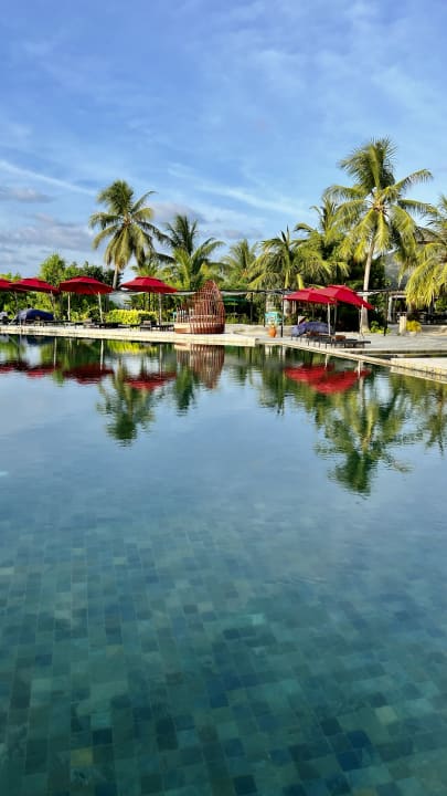 Pool NH Collection Maldives Havodda Resort