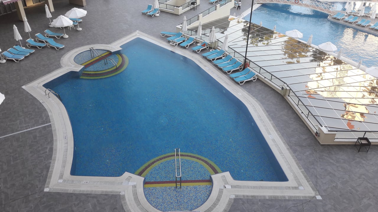 Pool Side Mare Resort & Spa