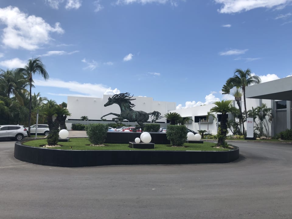 Außenansicht Hotel Riu Tequila