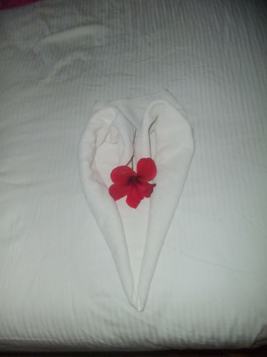 Liebevoll gemacht , Bett Long Beach Alanya