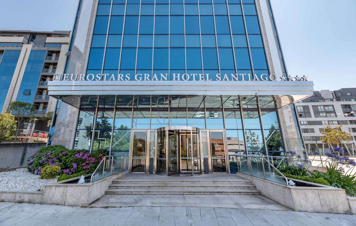 Außenansicht Gran Hotel Santiago