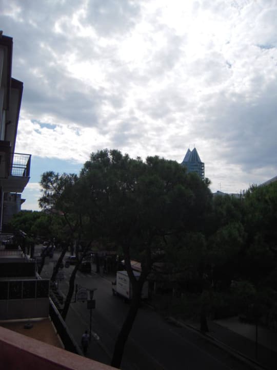 Linke Seite Hotel Piccadilly