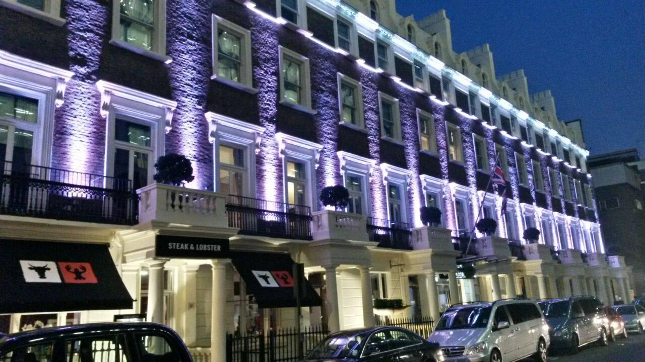 Bei Nacht Radisson Blu Edwardian Sussex Hotel