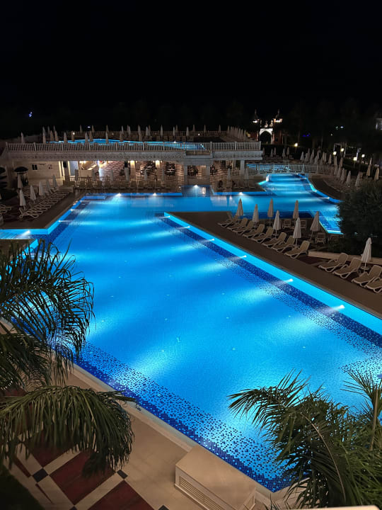 Pool Royal Taj Mahal Hotel