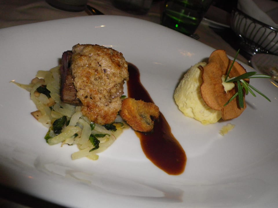 Hauptgericht St. Martins Therme & Lodge Hotel