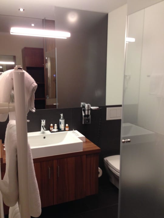 Badezimmer SONNE_1806, Hotel am Campus Dornbirn