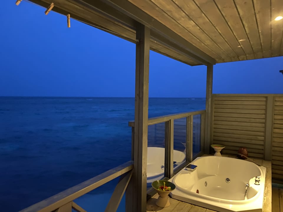 Zimmer Kuredu Island Resort & Spa