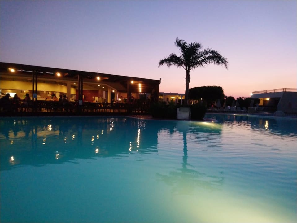 Pool Sol Cosmopolitan Rhodes