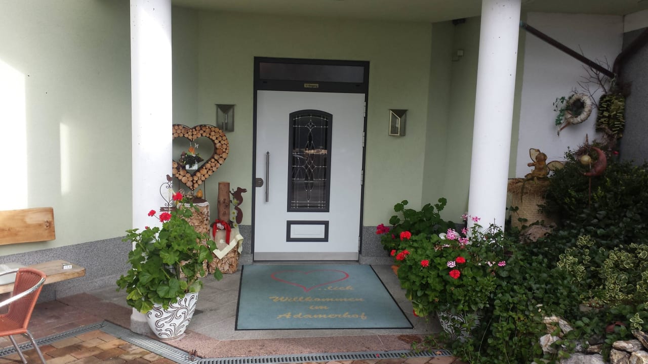 Eintreten und wohlfühlen Hotel Adamerhof