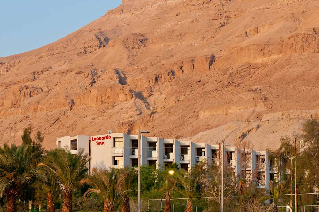 Building Leonardo Inn Hotel Dead Sea
