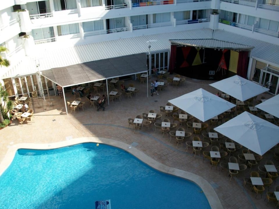 Innenhof VIVA Eden Lago