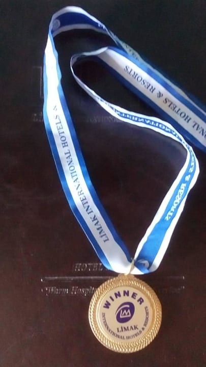 Медаль за победу в конкурсе Мисс Лимра Limak Limra Hotel & Resort