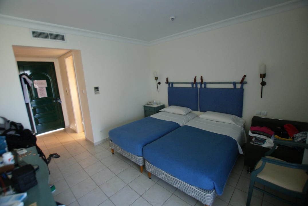 Pokoj Domes Aulūs Zante, Autograph Collection