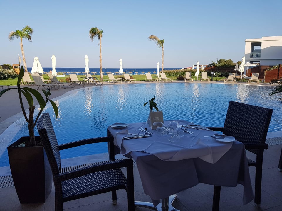 À-la-carte-Re­s­tau­rant Asterias Beach Resort