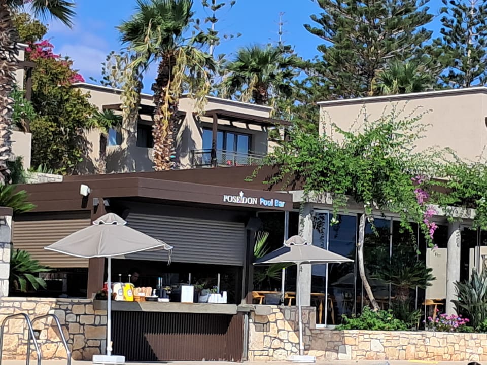 Pool Nana Golden Beach