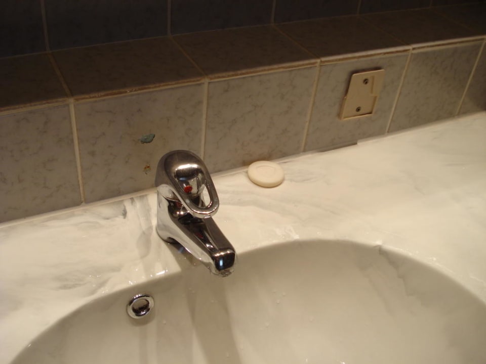 Gebrauchsspuren im Badezimmer Reichel's Parkhotel