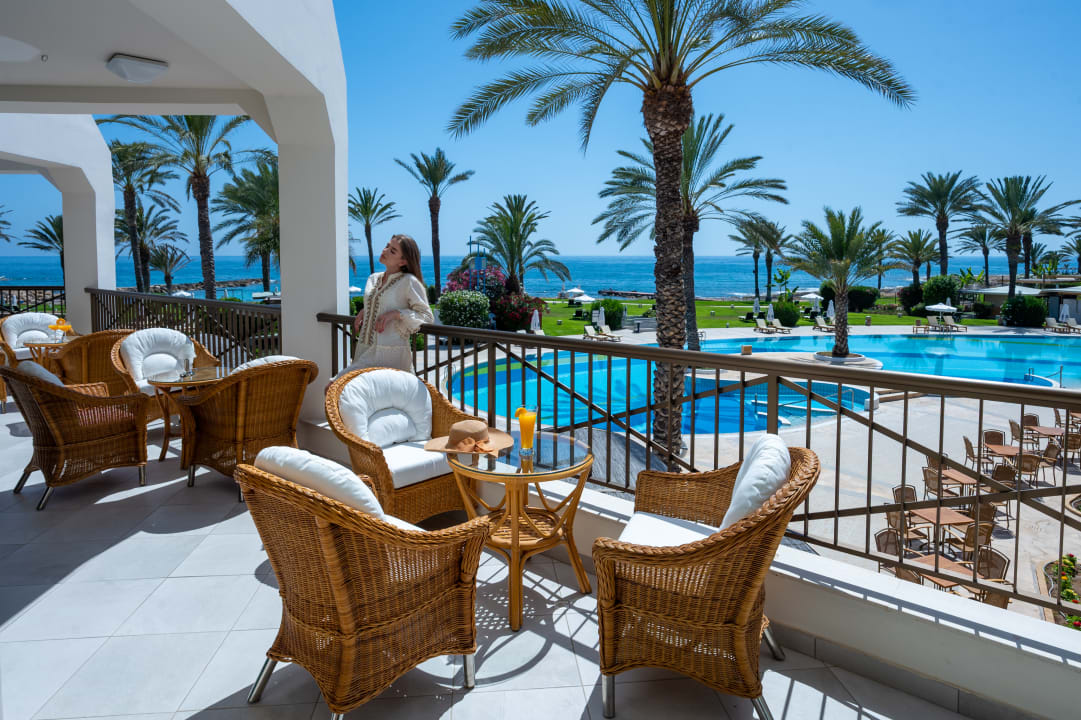 Ausblick Constantinou Bros Athena Beach Hotel