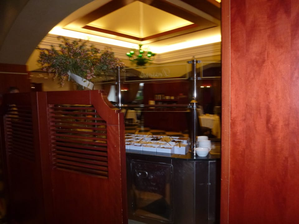 Lecker Büffet ! Mitsis Ramira