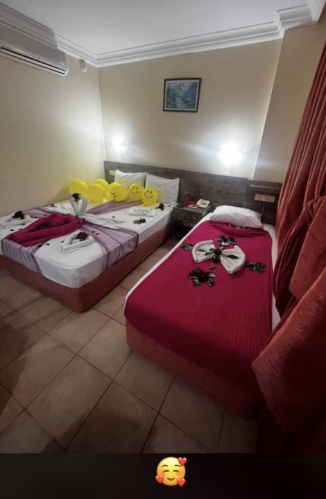 Zimmer Sayanora Hotel