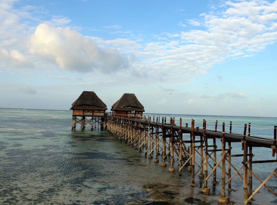 Nachbarhotel Neptune Pwani Beach Resort & Spa