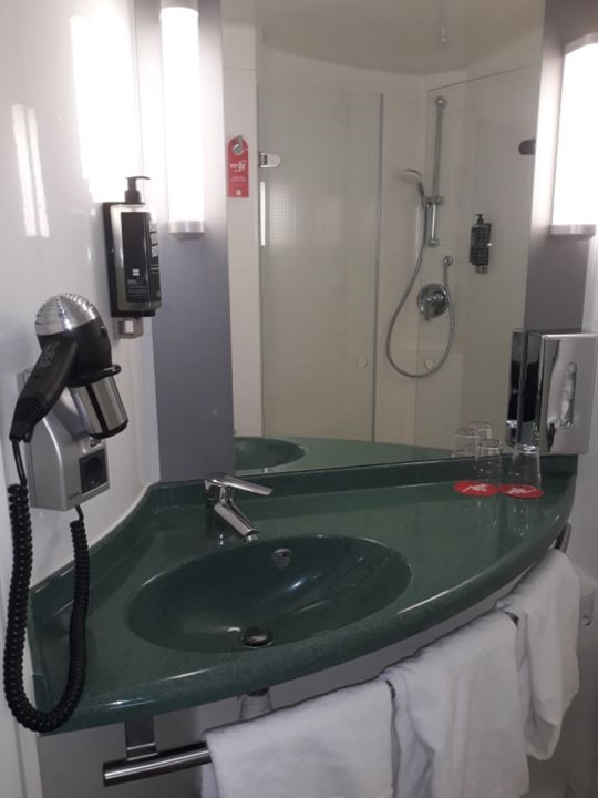 Zimmer ibis Hotel Köln Airport