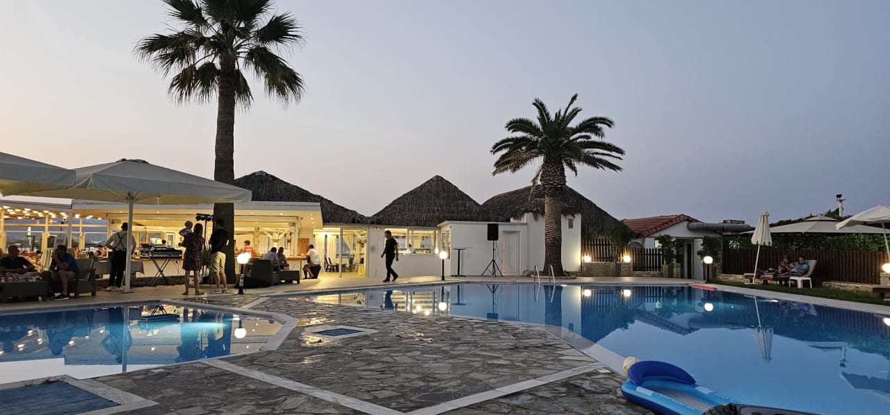 Pool HARPIN Happy Days Beach Hotel