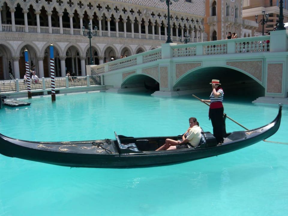 Gondel vor dem Venetian The Venetian Resort & Casino