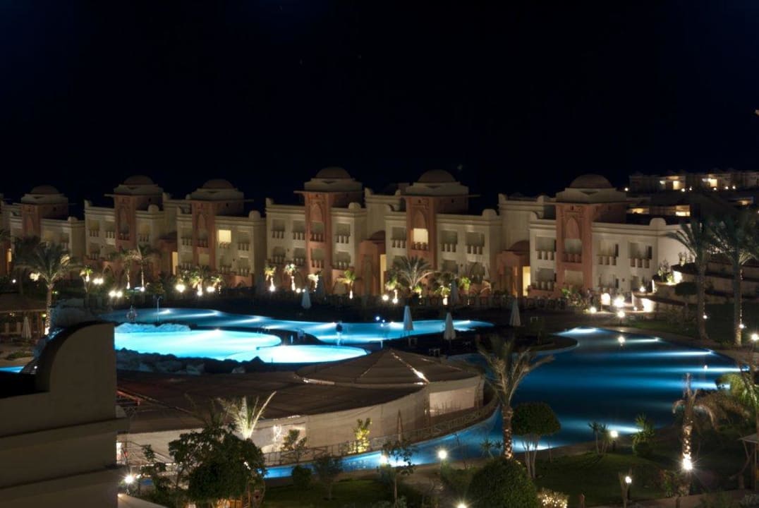 Вечер Serenity Alpha Beach