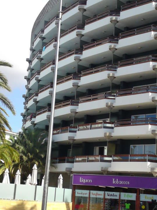 Aussenansicht vom Hotel Bull Escorial & Spa