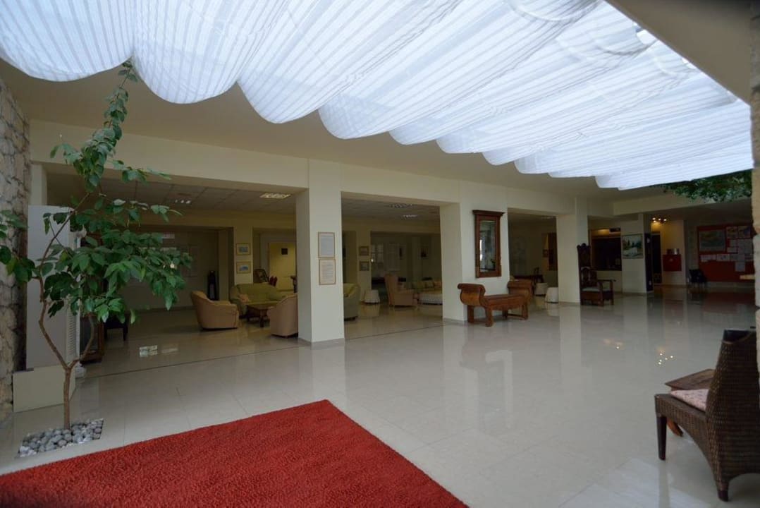 Lobby Hotel Kriopigi