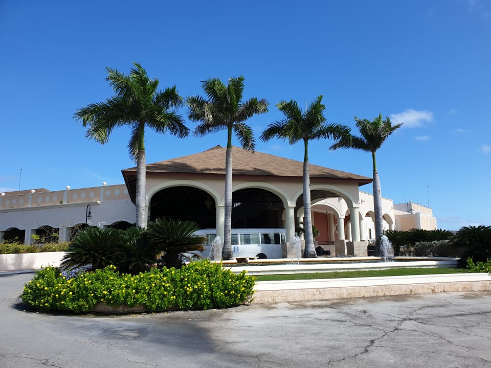 Außenansicht Wyndham Alltra Punta Cana