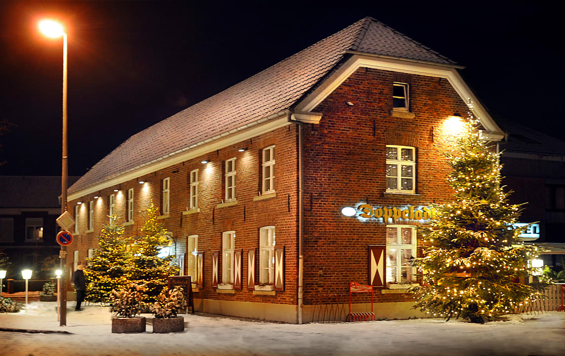 Außenansicht Hotel Doppeladler