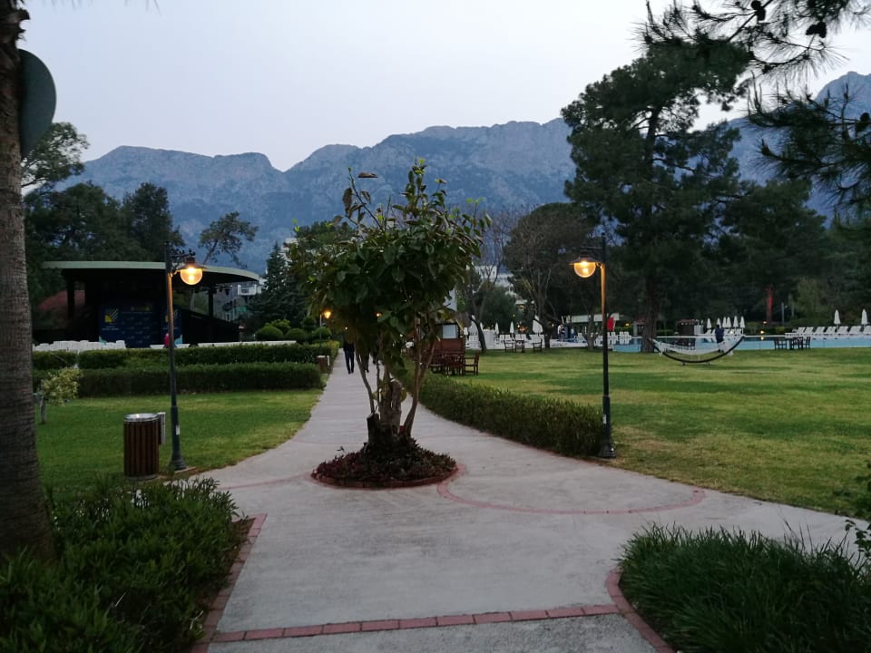 Gartenanlage Ma Biche Kemer by Werde Hotels