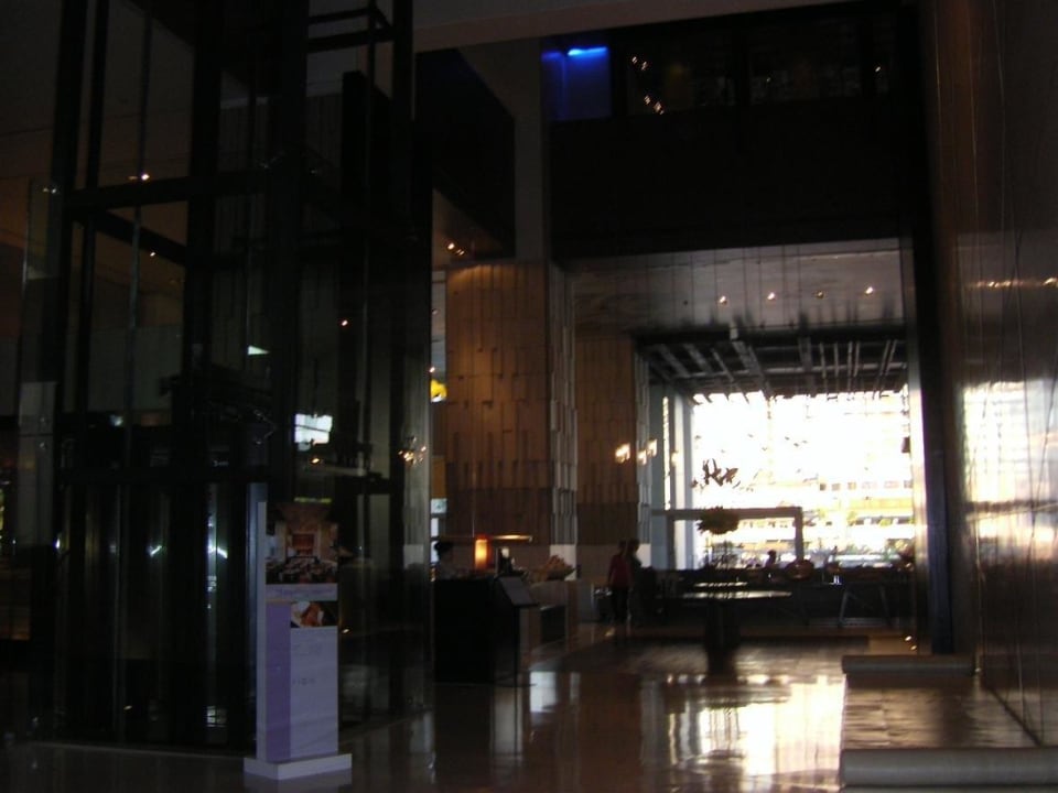 Eingang zum Restaurant Millennium Hilton Bangkok