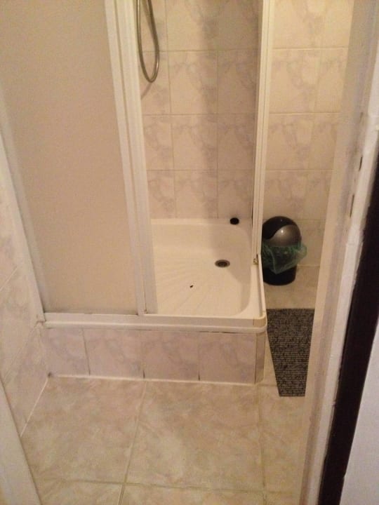 Dusche mit Mängeln Pension Fortuna