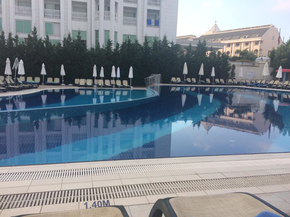 Pool Well Palace Side