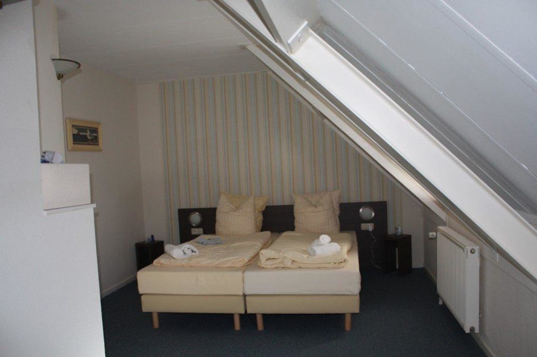 Großes Schlafzimmer im 1. OG Center Parcs Park Nordseeküste