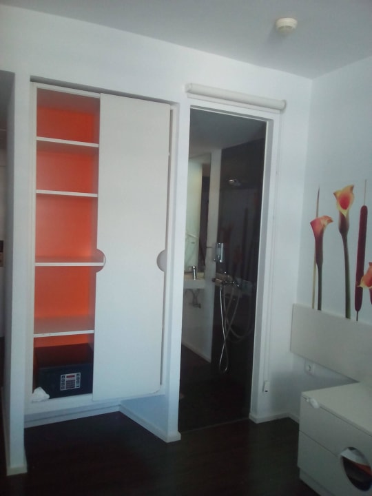 Schiebetüre unbrauchbar Iberostar Waves Bahia de Palma