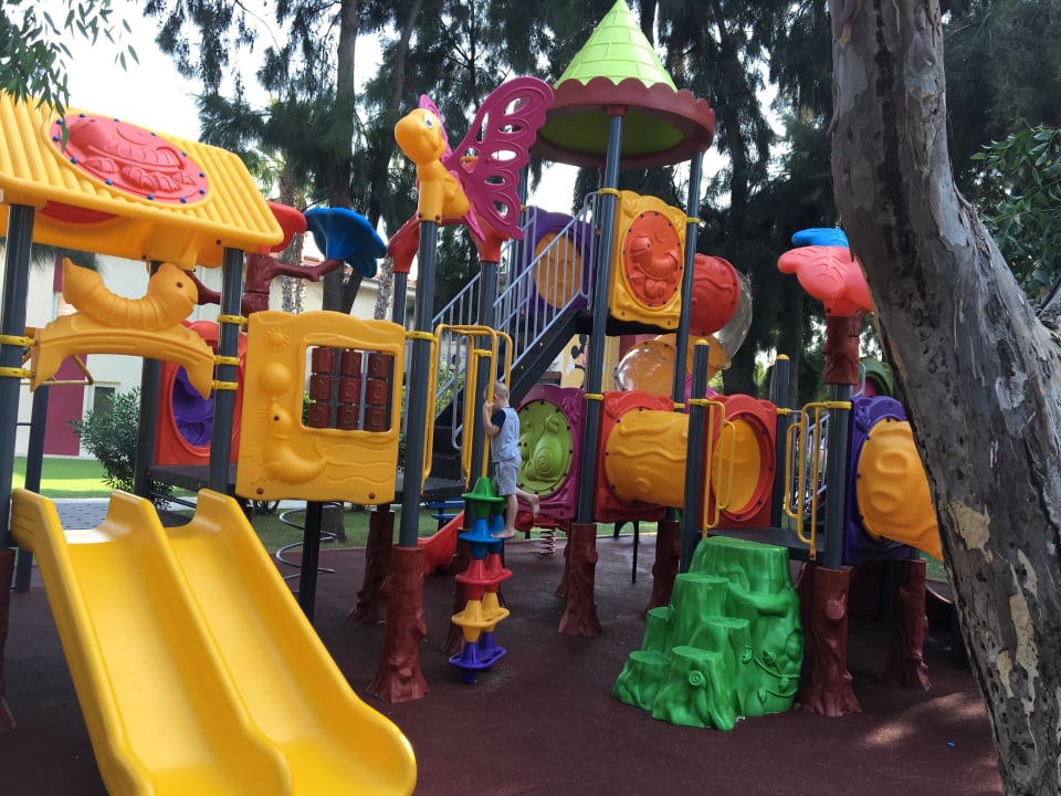 Spielplatz Kamelya Aishen Club