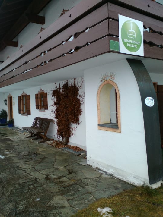 Außenansicht Landgasthof und Ferienwohnungen Almenhof